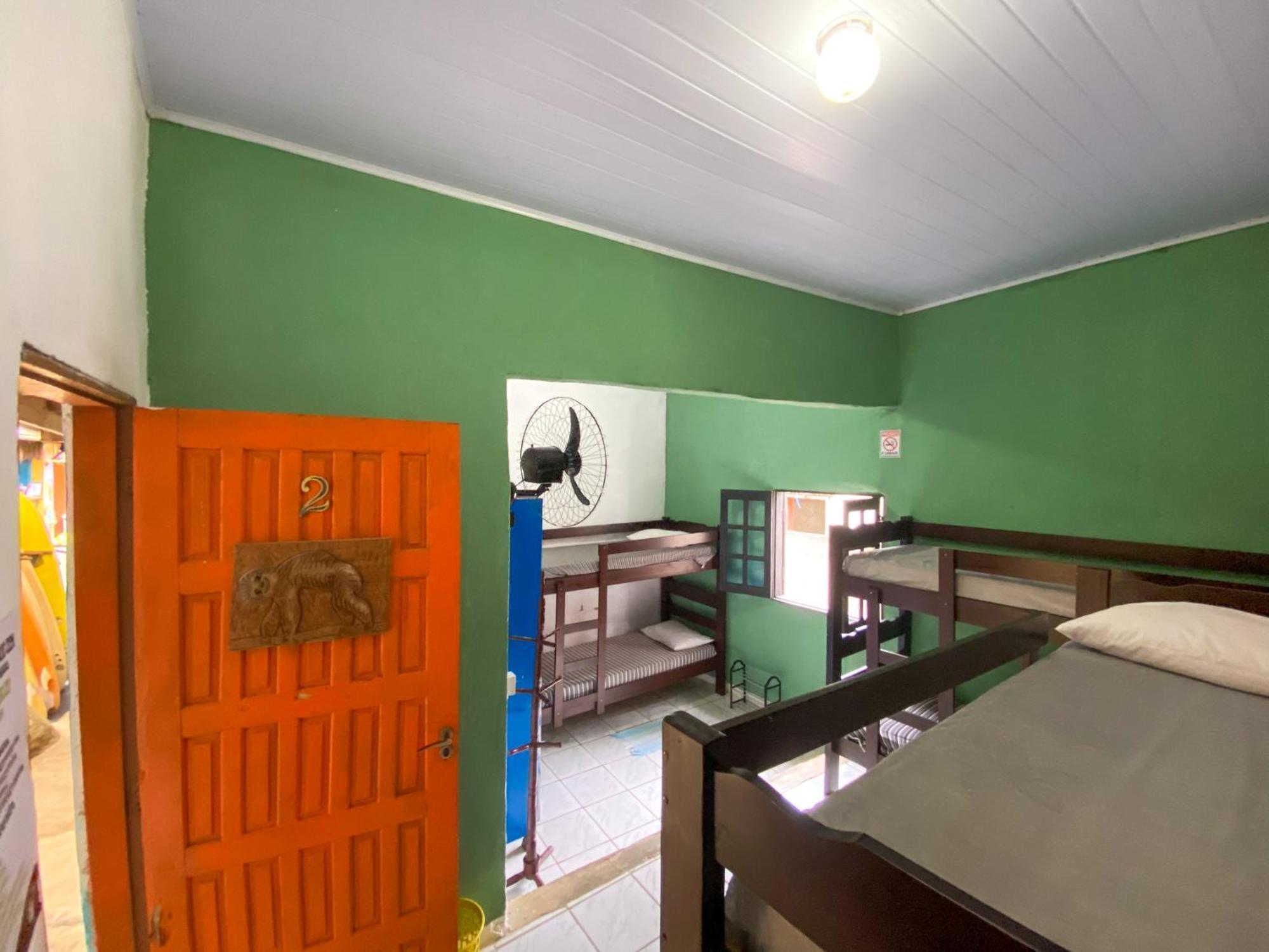Sintonia Surf E Bar Hostel *